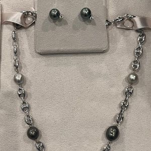 MIKIMOTO 8mm Beautiful Black Pearl diamond earrings with coordinating necklace